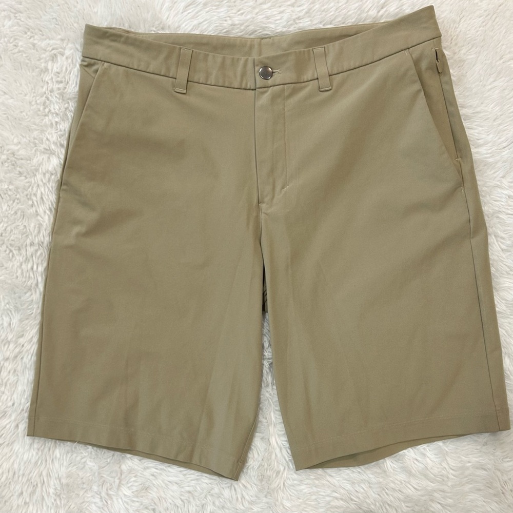 Lululemon Commission Shorts Men’s 34 Khaki 11” Chino Bermuda Classic Fit